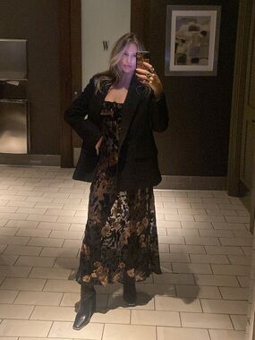 Vrg Grl Floral Velvet Maxi Dress